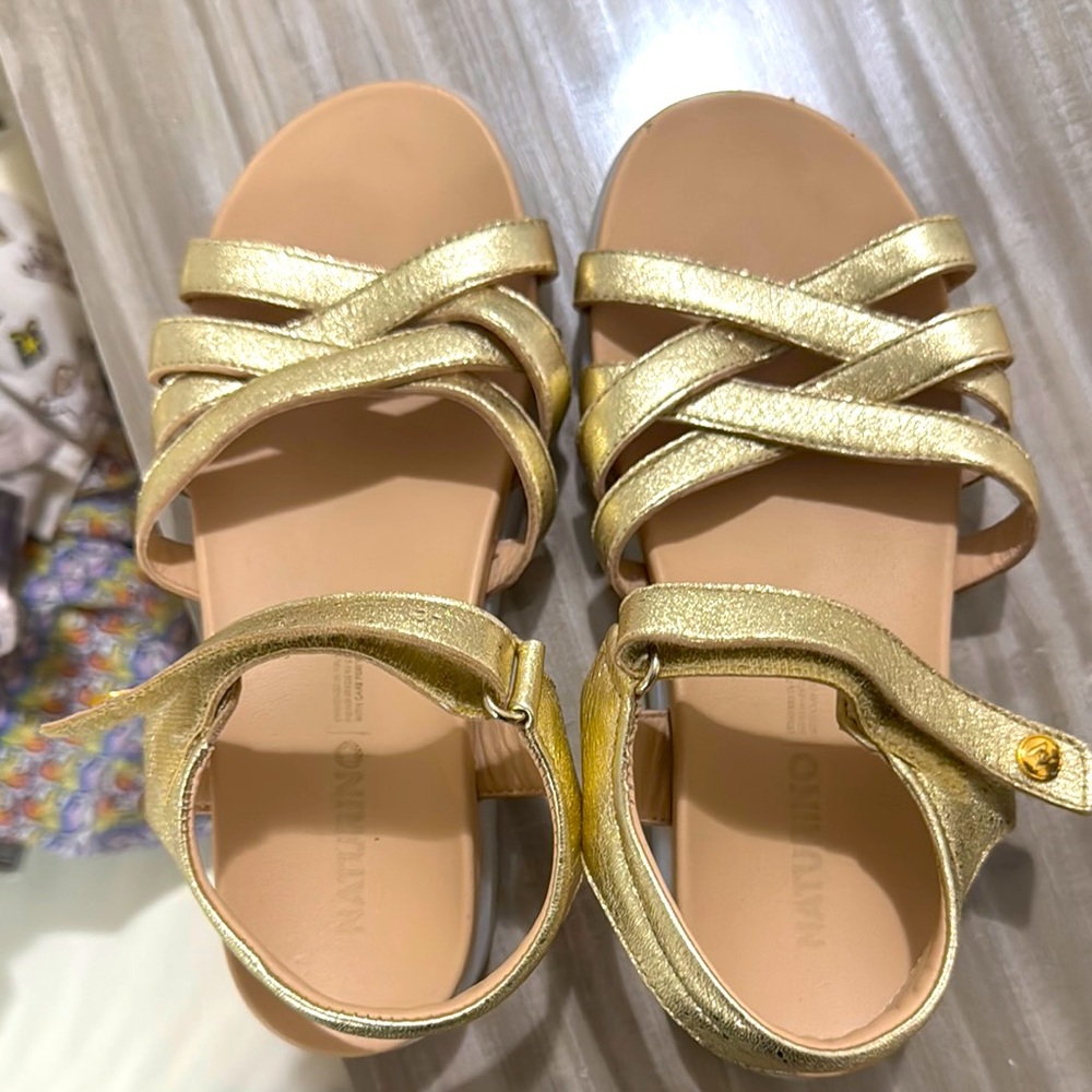 NATURINO Gold Strappy Sandals size 34